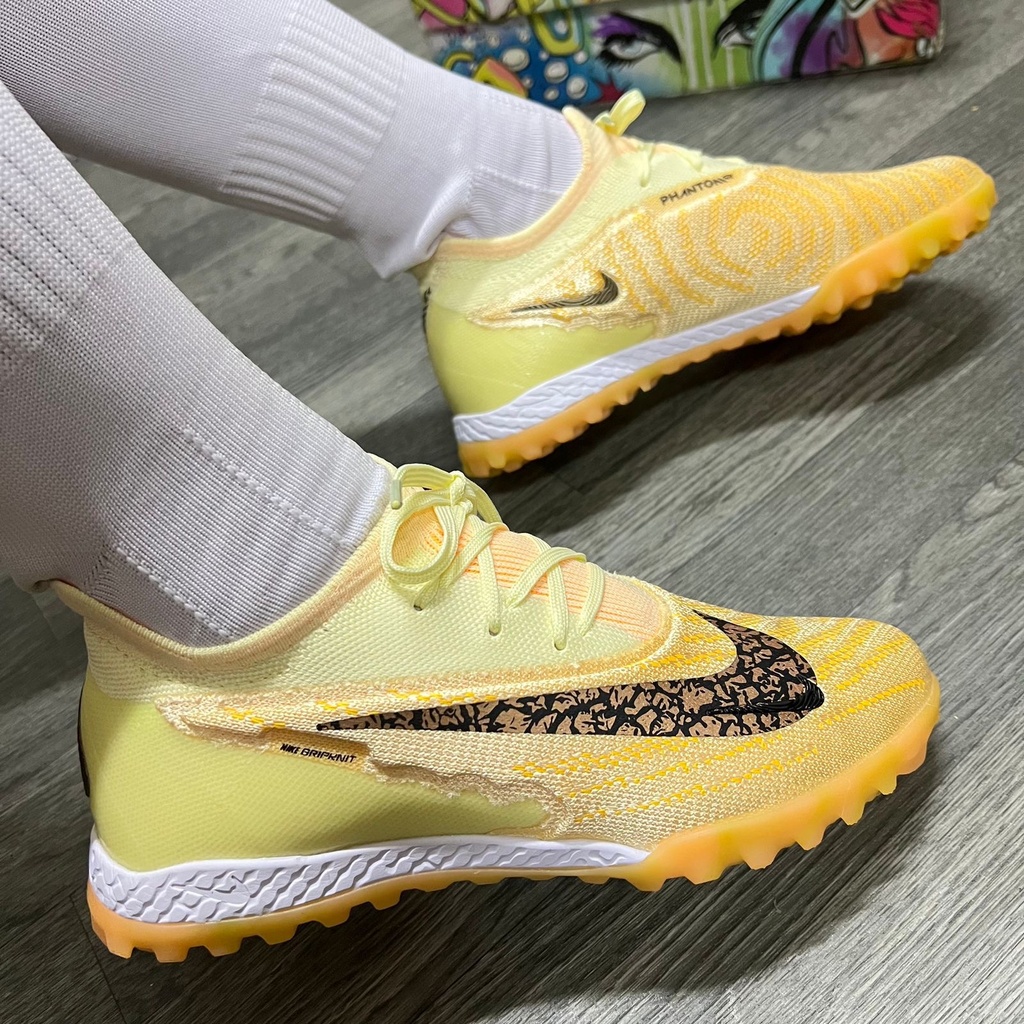Nike phantom 