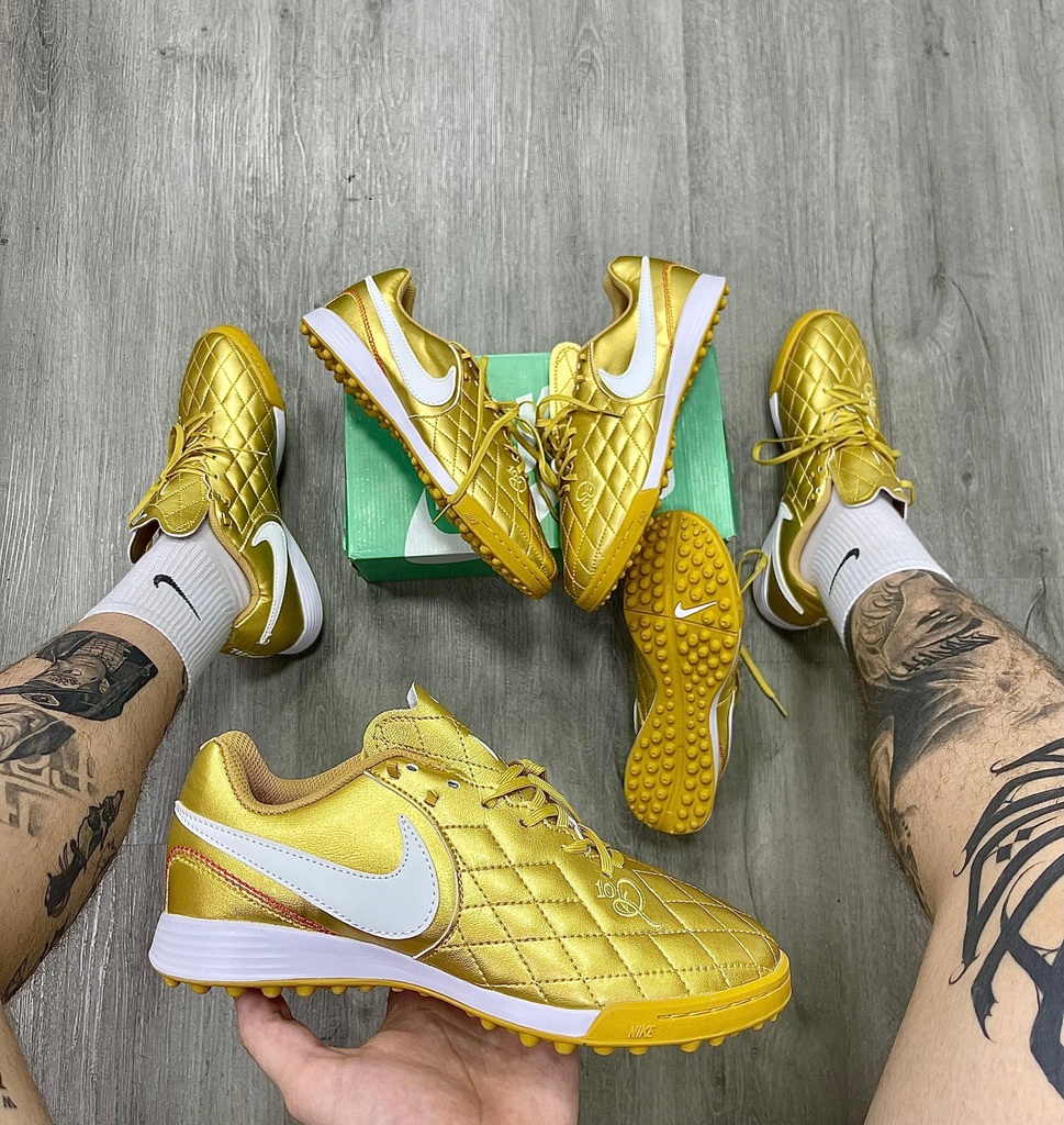 Nike R10 Ronaldinho 