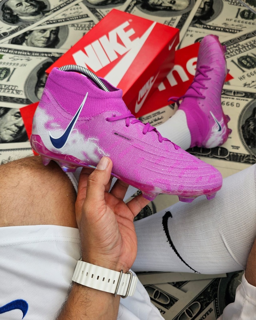 Nike phantom Luna 